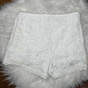 Monteau- White Shorts with Floral Lace Overlay